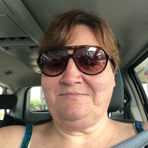 Meet your Posher, Angie